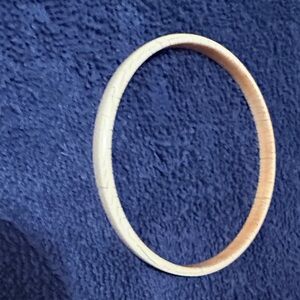 ON SALE NOW! Chic Ivory Toned Bracelet. Vintage 1950s.